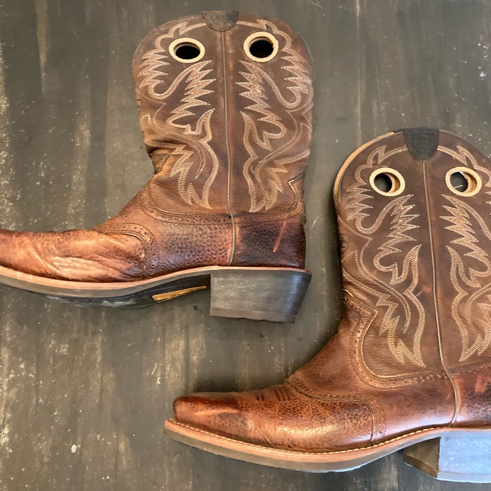 Men’s Ariat Cowboy Boots …